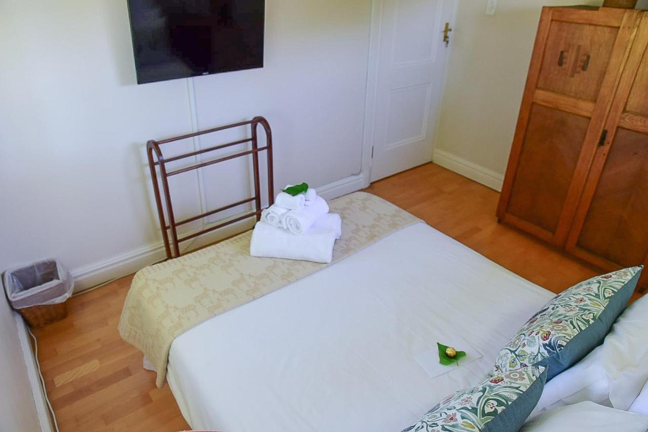קייפטאון On Pinewood Guest House מראה חיצוני תמונה